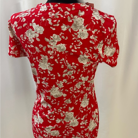 L'AGENCE Ressi Fitted Tee - Picture 5 of 7